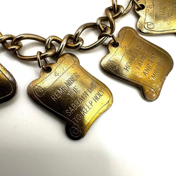 Vintage Ten Commandments charm bracelet - Picture 4 of 11